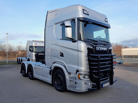 Scania S 590 A6x2NB