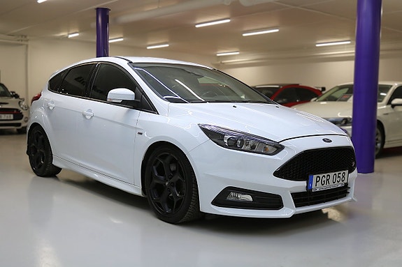 Ford Focus 5 of 27