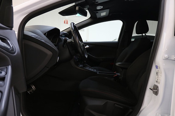 Ford Focus 15 of 27