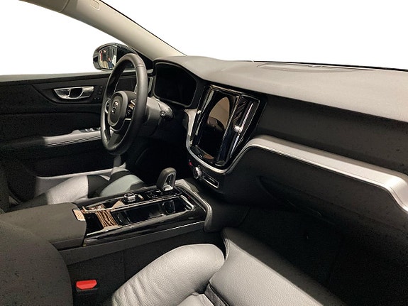 Volvo V60 4 of 15