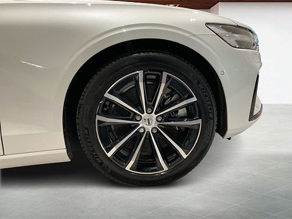 Volvo V60 9 of 15