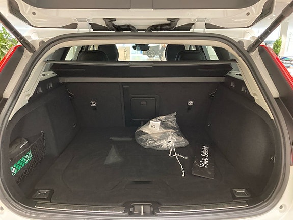 Volvo V60 13 of 15