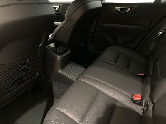 Volvo V60 6 of 15