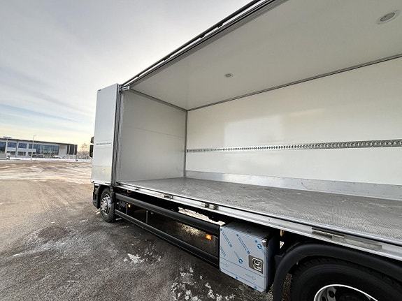 Scania P 280 B4x2NB 5 of 12