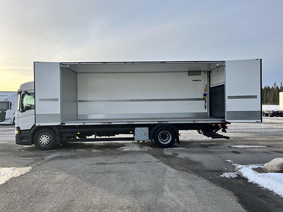 Scania P 280 B4x2NB 4 of 12