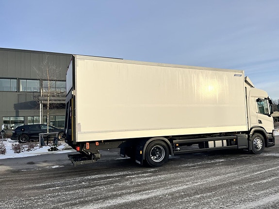 Scania P 280 B4x2NB 9 of 12