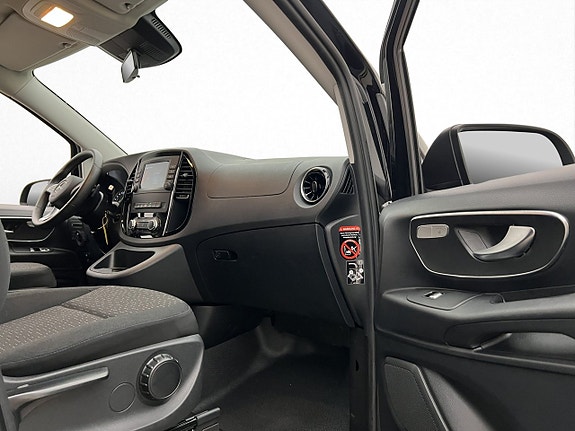 Mercedes-Benz Vito 119 28 of 30