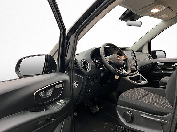 Mercedes-Benz Vito 119 17 of 30