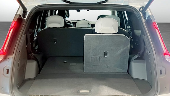 Kia EV9 14 of 15