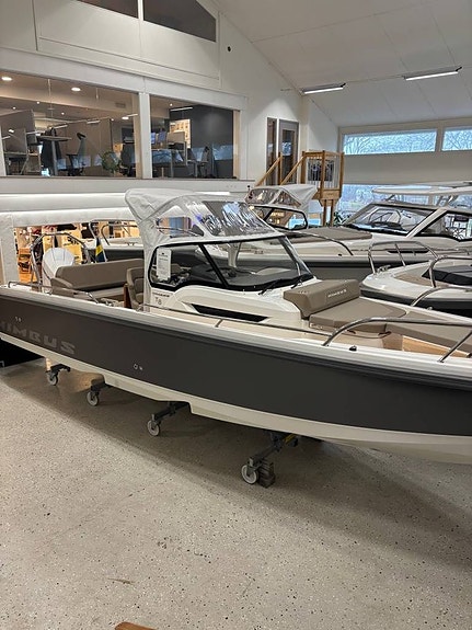 Nimbus Tender 8  med Mercury 250