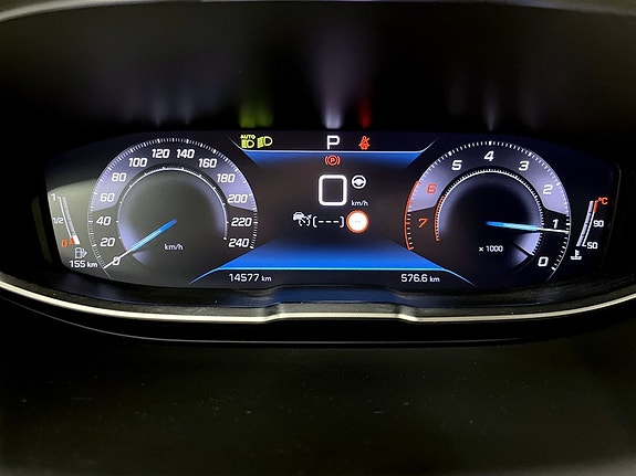 Peugeot 5008 8 of 16
