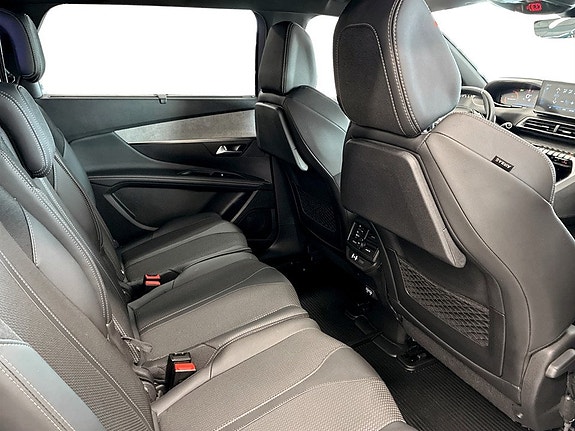 Peugeot 5008 14 of 17