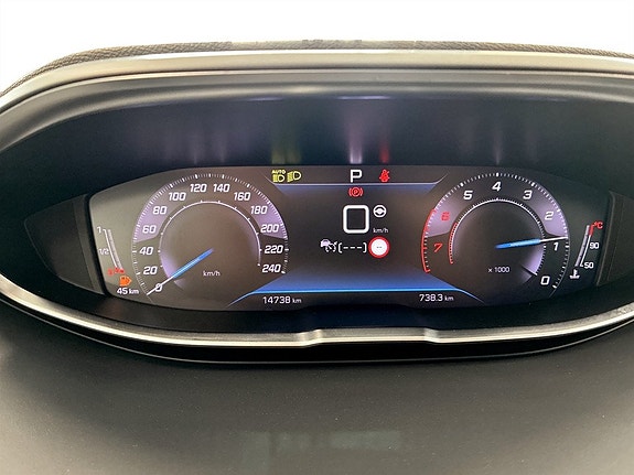 Peugeot 5008 8 of 17