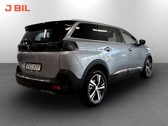 Peugeot 5008 3 of 17