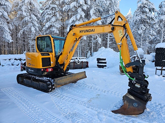 Hyundai CR60 9A    22