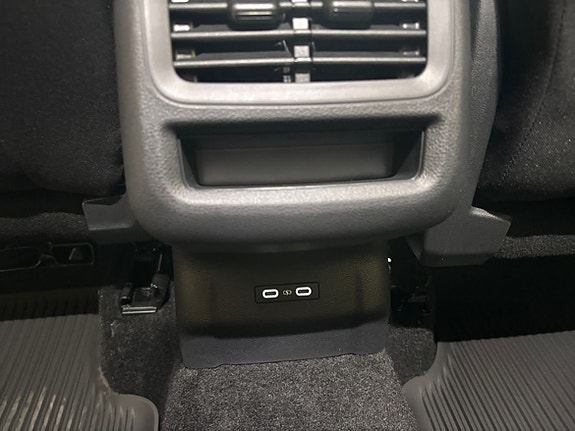 Volkswagen T-Roc 17 of 17