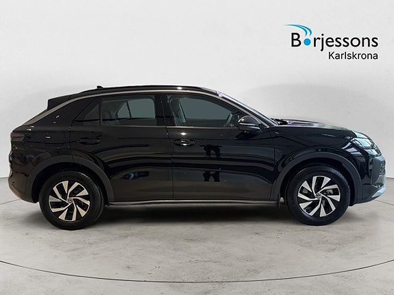 Volkswagen T-Roc 2 of 17