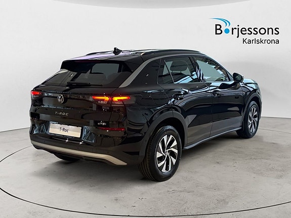 Volkswagen T-Roc 3 of 17