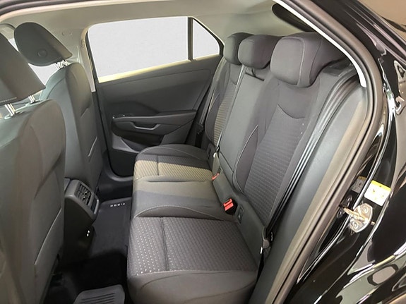 Volkswagen T-Roc 13 of 17