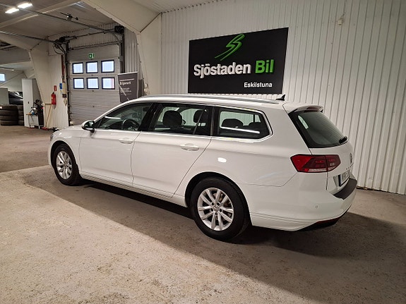 Volkswagen Passat 3 of 5