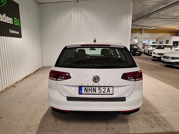 Volkswagen Passat 4 of 5