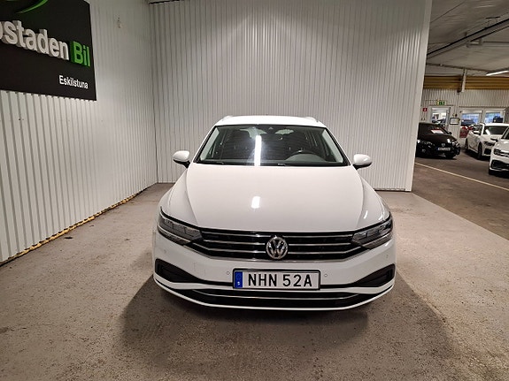 Volkswagen Passat 8 of 13