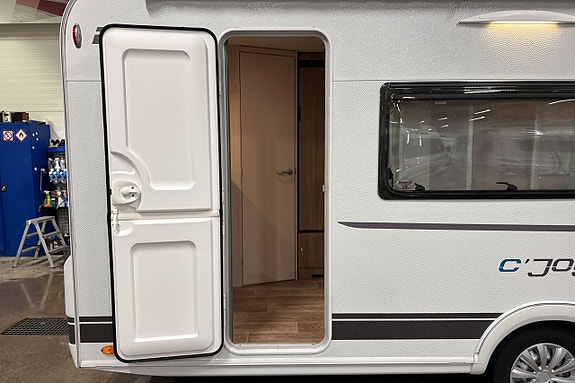 Dethleffs cjoy 480 FSH 6 of 12