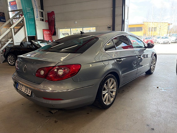 Volkswagen Passat CC 7 of 10