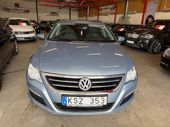 Volkswagen Passat CC 2 of 5