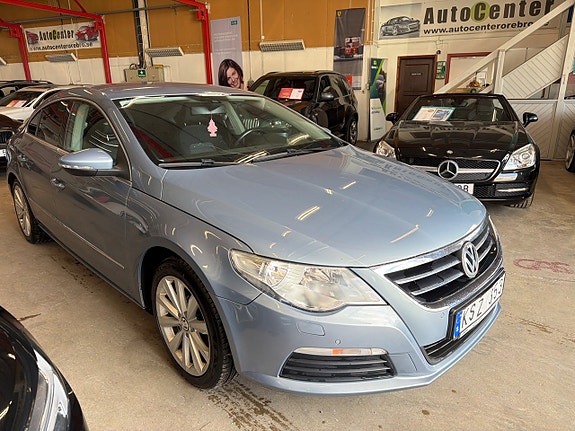 Volkswagen Passat CC 4 of 5