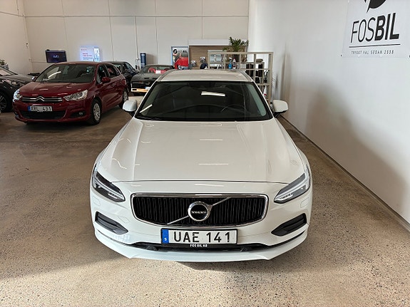 Volvo V90 11 of 23