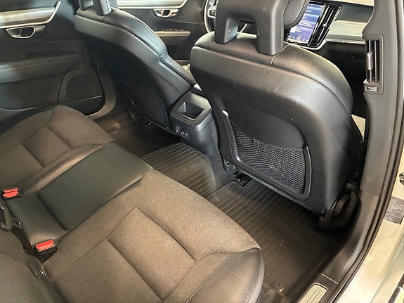 Volvo V90 18 of 23
