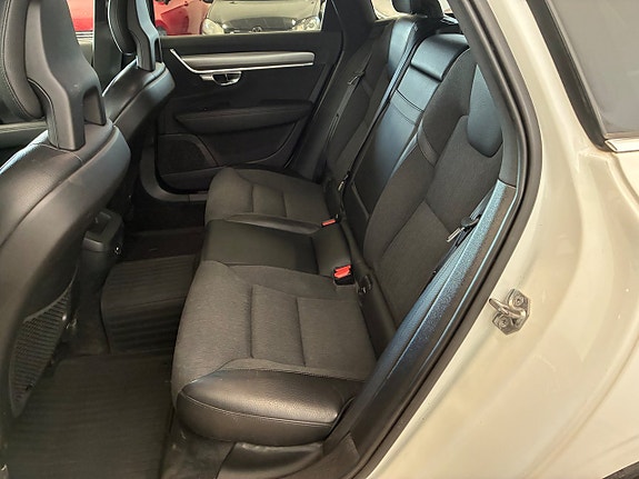 Volvo V90 15 of 23