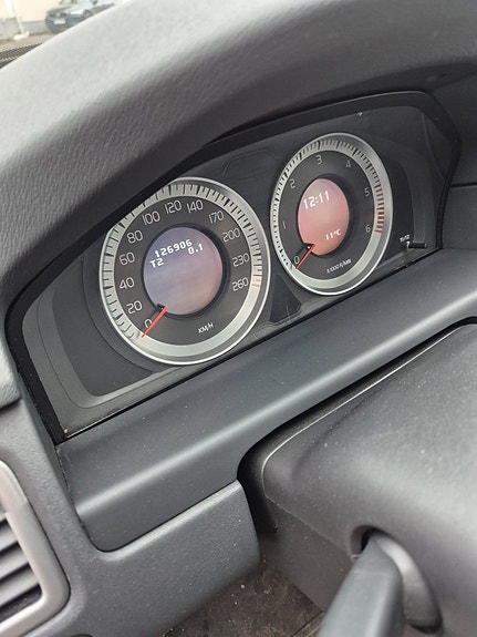 Volvo V70 7 of 8