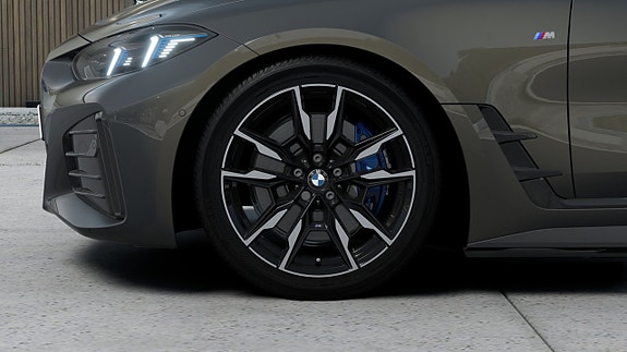 BMW i4 5 of 14