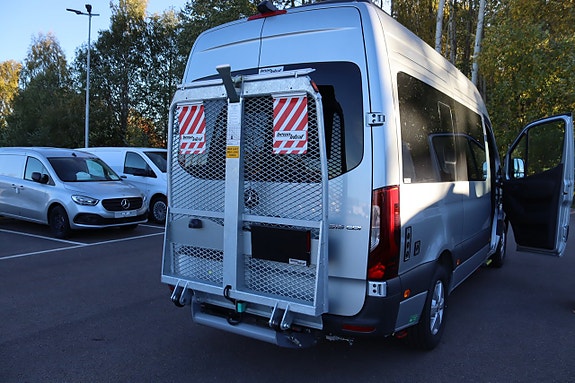 Mercedes-Benz Sprinter 319 11 of 13