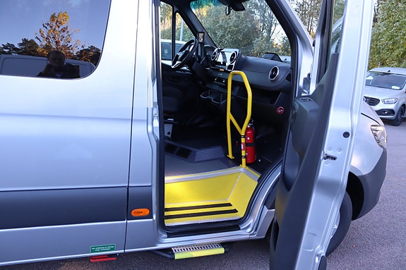 Mercedes-Benz Sprinter 319 7 of 13