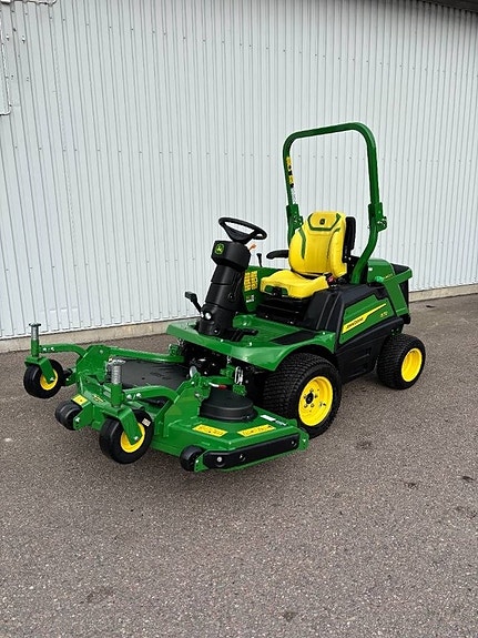 John Deere 1570