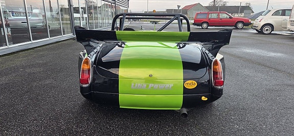 MG MGB 8 of 27
