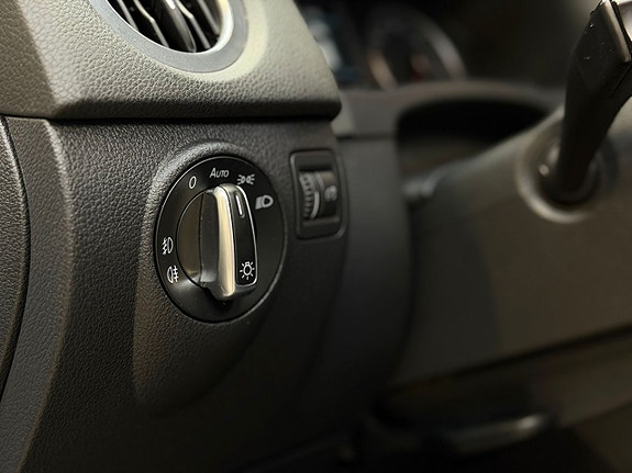 Volkswagen Tiguan 16 of 24