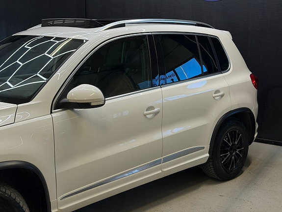 Volkswagen Tiguan 14 of 24