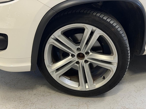 Volkswagen Tiguan 18 of 25