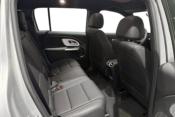 Mercedes-Benz GLB250+ 13 of 18