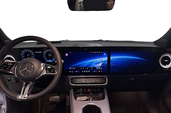 Mercedes-Benz GLB250+ 7 of 18