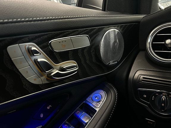 Mercedes-Benz GLC300 e 17 of 19