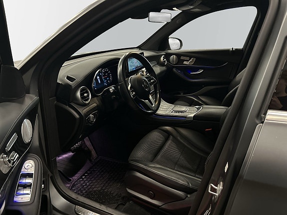 Mercedes-Benz GLC300 e 7 of 19