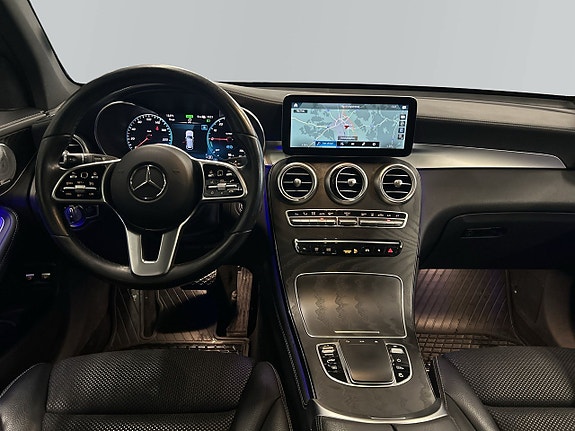 Mercedes-Benz GLC300 e 8 of 19
