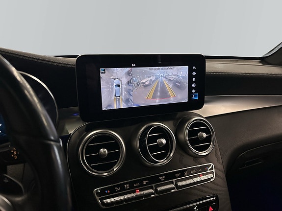 Mercedes-Benz GLC300 e 11 of 19