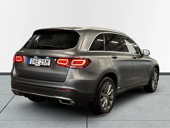 Mercedes-Benz GLC300 e 6 of 19