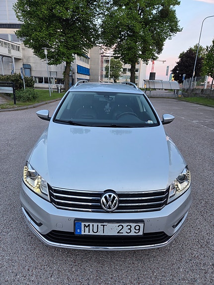 Volkswagen Passat 3 of 5